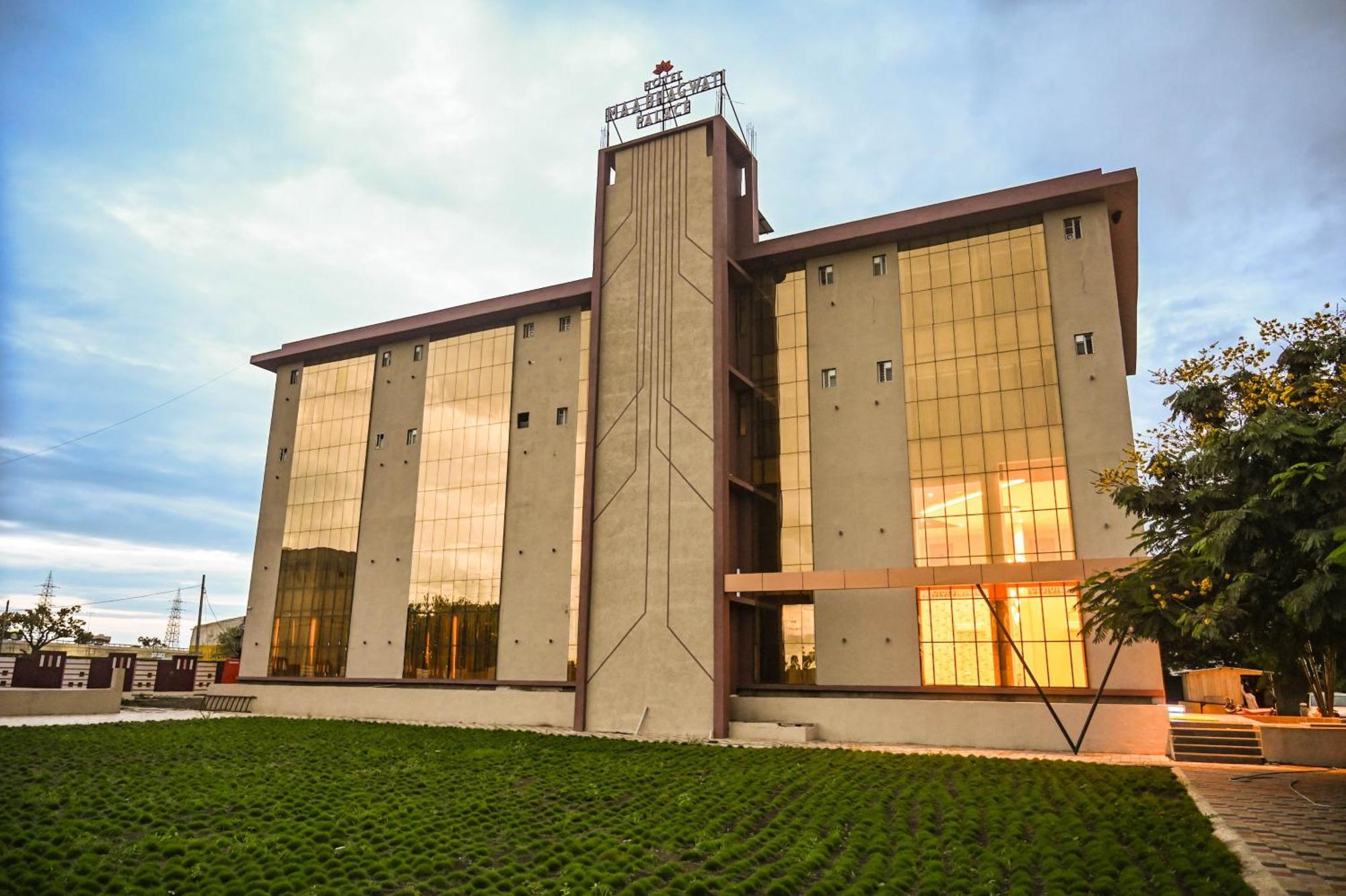 Hotel Maa Bhagwati Palace Khandwa 外观 照片