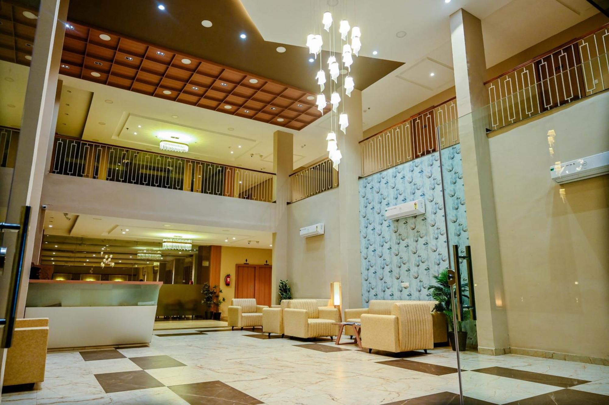 Hotel Maa Bhagwati Palace Khandwa 外观 照片