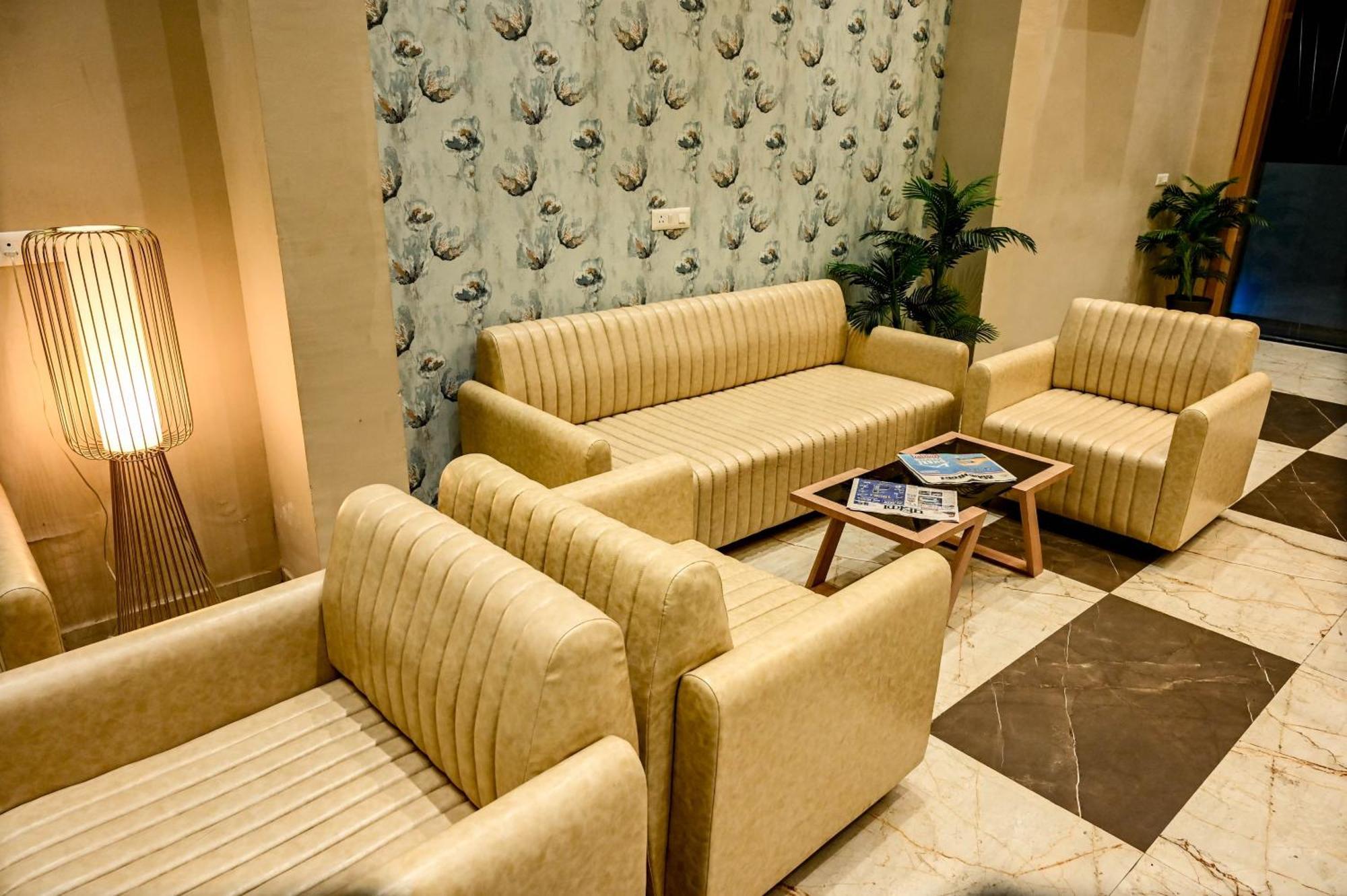 Hotel Maa Bhagwati Palace Khandwa 外观 照片
