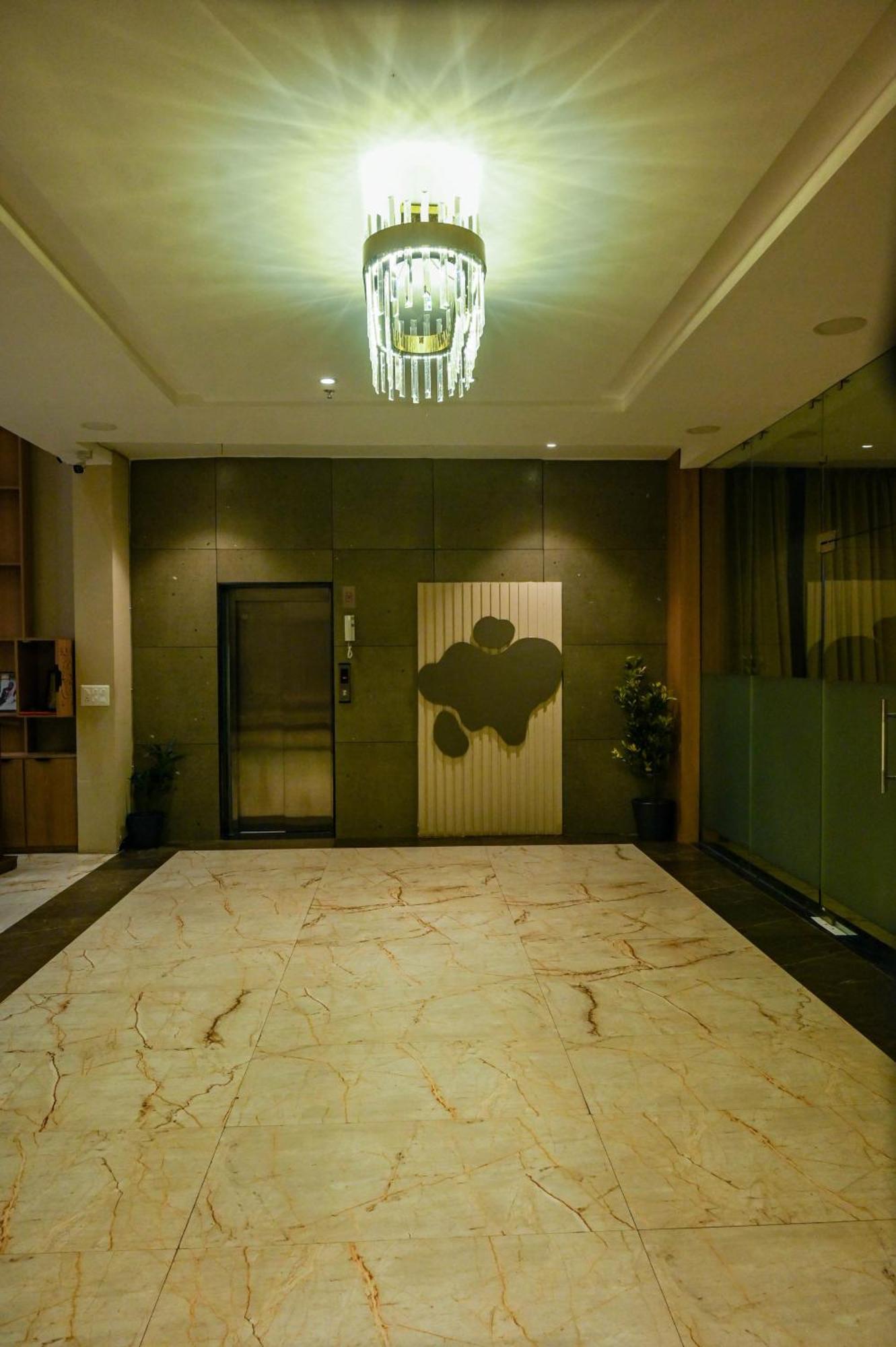 Hotel Maa Bhagwati Palace Khandwa 外观 照片