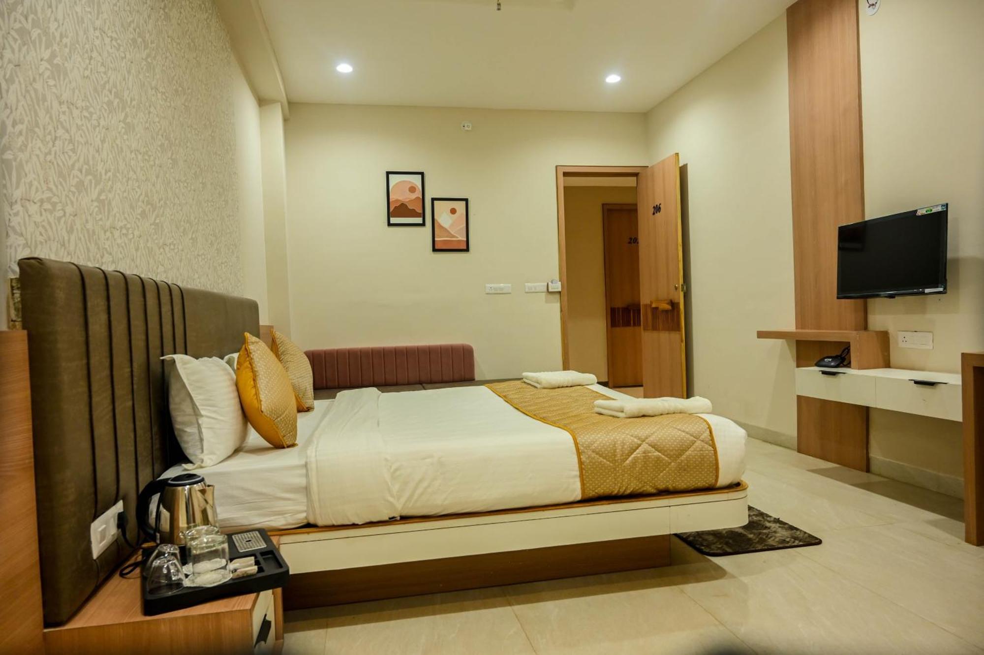Hotel Maa Bhagwati Palace Khandwa 外观 照片