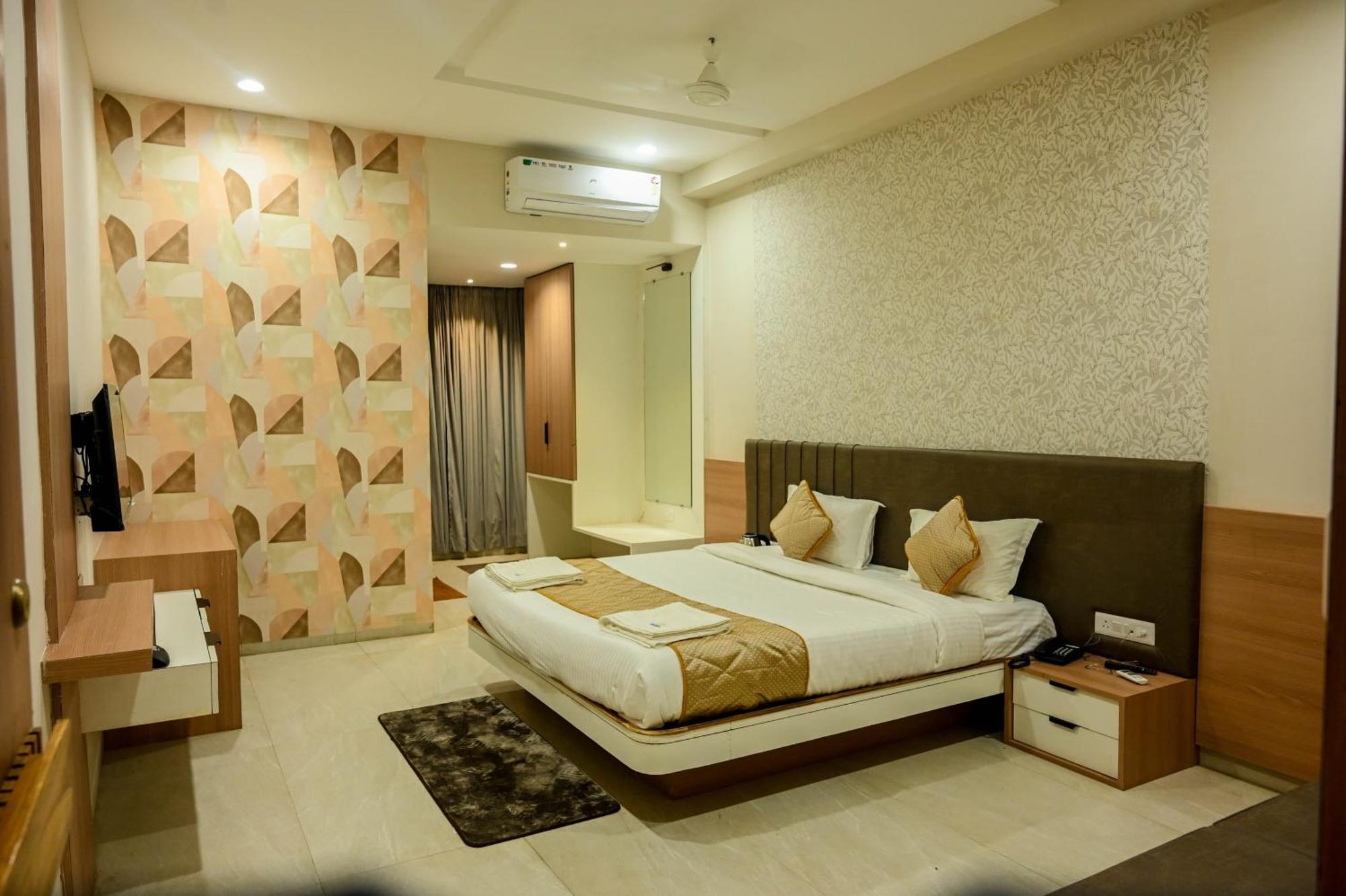 Hotel Maa Bhagwati Palace Khandwa 外观 照片